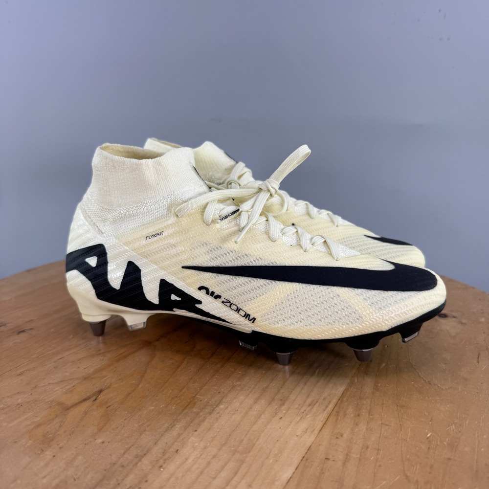 Mens 7 / Womens 8.5 - Nike Zoom Mercurial Superfly 9 Elite SG Pro Soccer Cleats